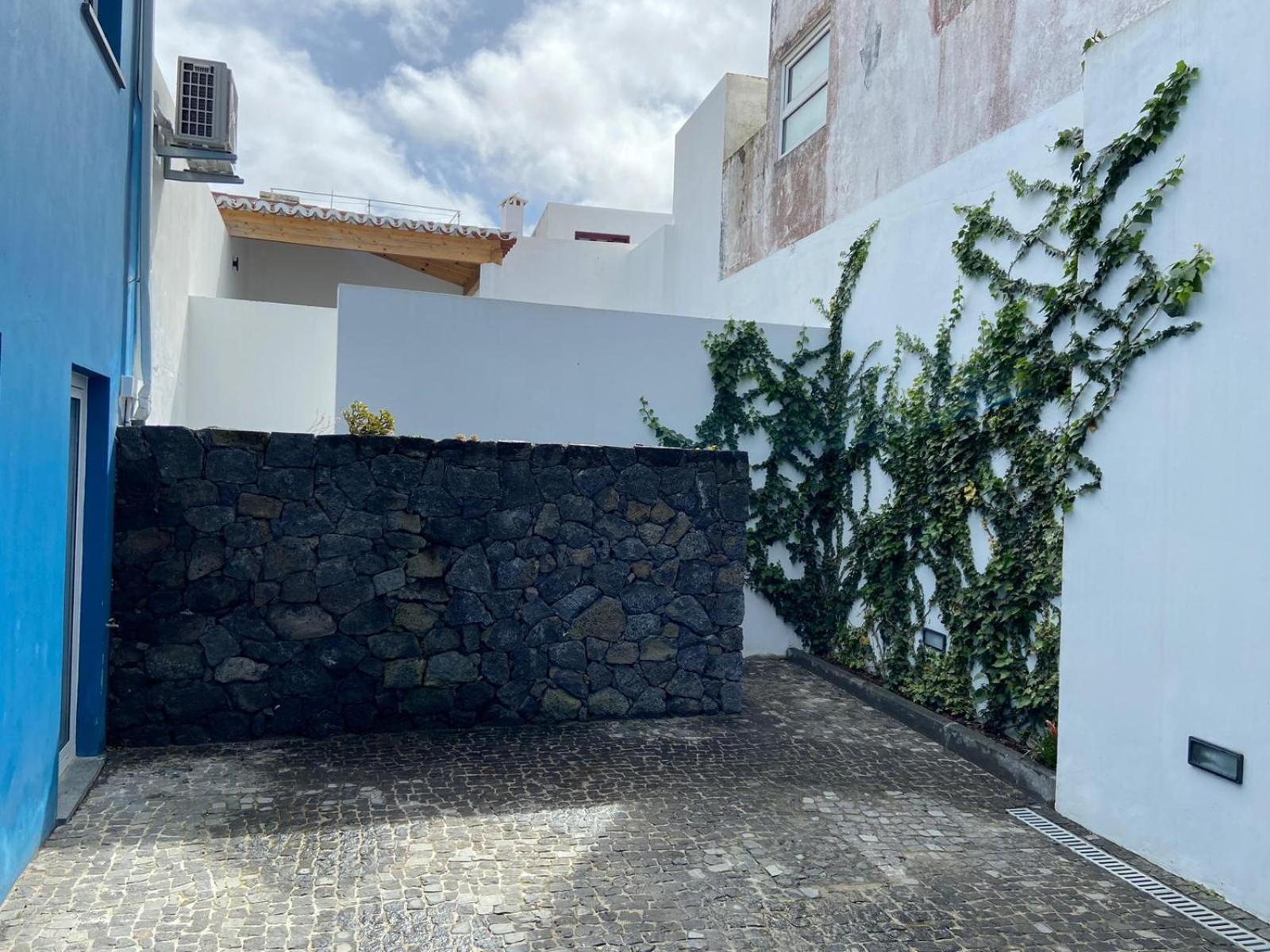 A Casinha Apartment Angra do Heroismo Luaran gambar
